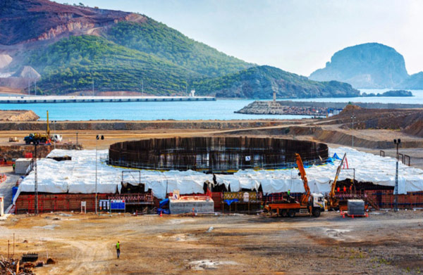 Akkuyu Nükleer Santrali’ndeki çatlağı betonla doldurmuşlar