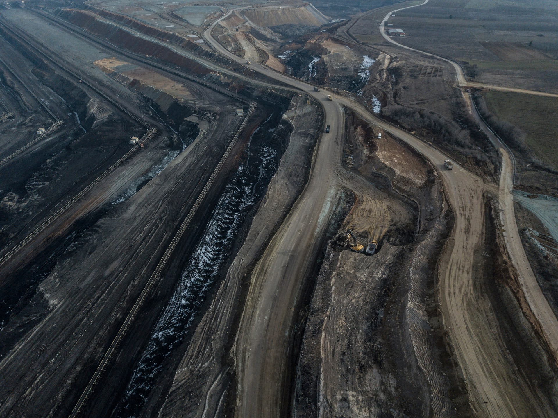 Linyit madenciliği: Ülkenin kirli sırrı 