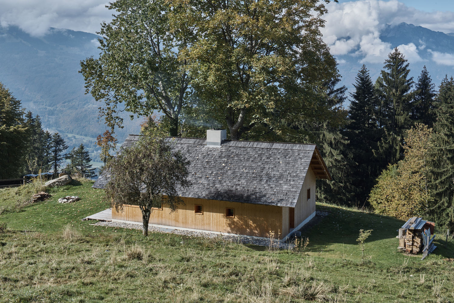 Alplerde bir yayla evi