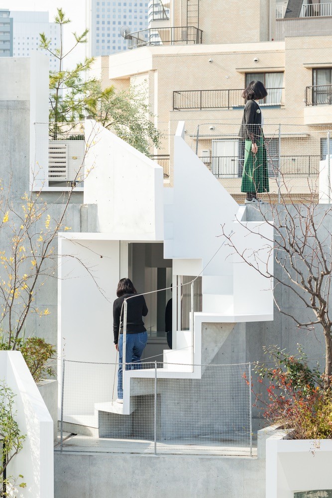 Teras bahçeli apartman Jenga gibi tasarlandı