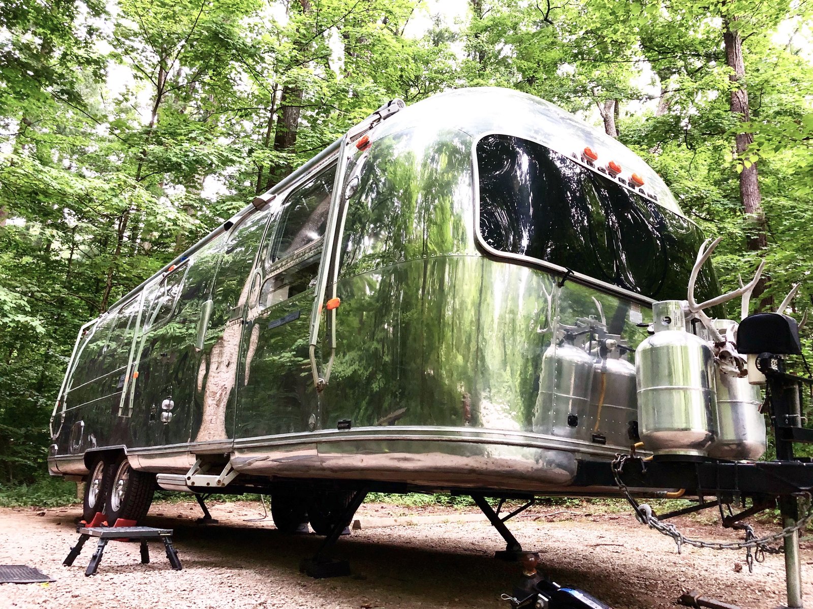 İkonik karavan Airstream sürdürülebilir mikro eve dönüştürüldü