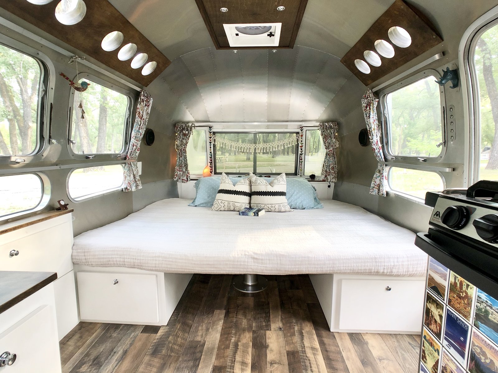 İkonik karavan Airstream sürdürülebilir mikro eve dönüştürüldü