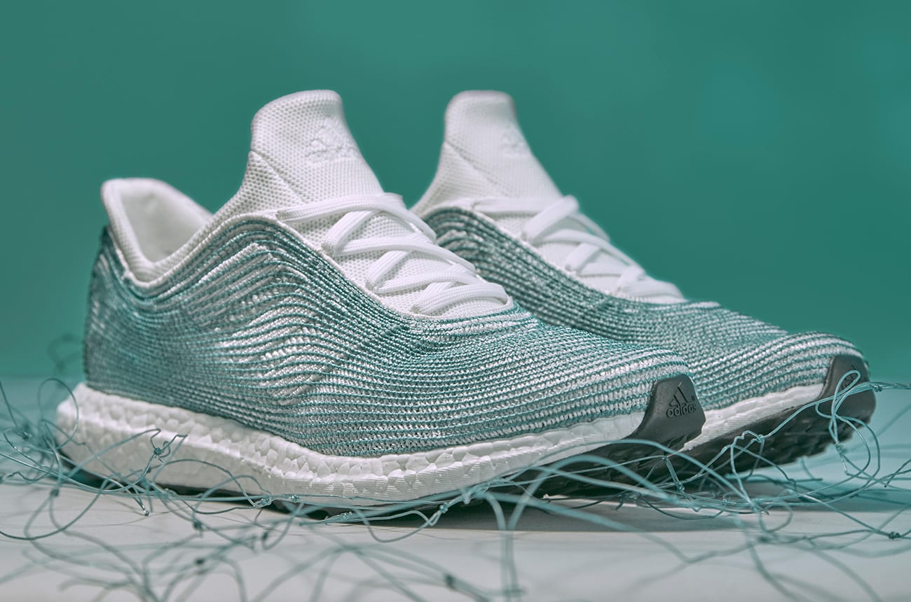 Bu spor ayakkabılar geri dönüştürülmüş plastikten üretiliyor