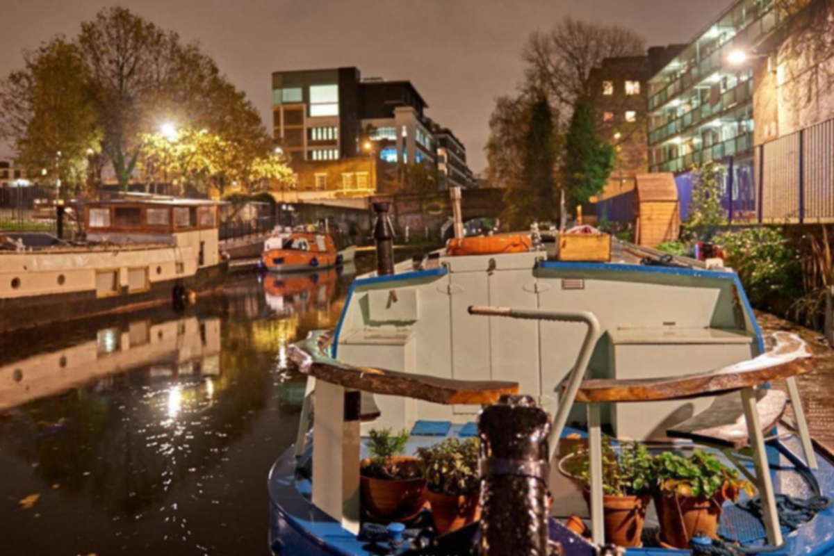 Londralılar Neden Teknede Yaşamı Seçiyor?